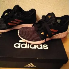 お値下げアディダス♡新品未使用♡adidas２２センチ♡ブラック＆ピンクゴールド