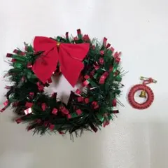 クリスマスリース 緑と赤の装飾