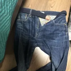 ダークブルー ストレートジーンズ ベルト付き