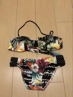 VOLCOM セパレート水着 ビキニ ボタニカル柄のサムネイル