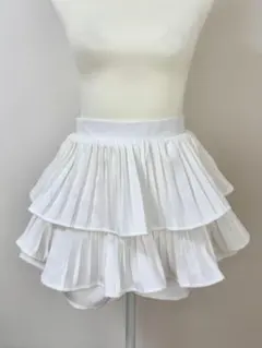 ホワイト フレアスカート ショートパンツ付き　プリーツスカート　SHEIN