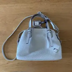 【状態良】ペレボルサ ホワイトレザーショルダーバッグ