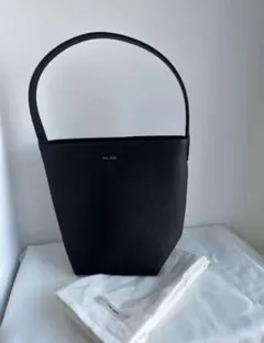 極美品 THE ROW ブラックレザートートバッグ