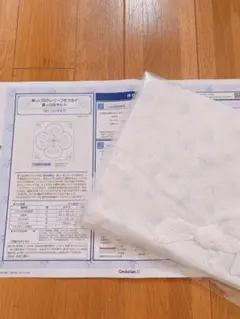 美しい花のレリーフをつなぐ真っ白なキルト　ハンドメイドキット