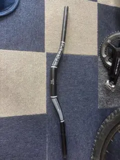 MTB DHバイク用ハンドルバー ディセンダント トラバティブ - メルカリ