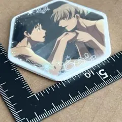 ユーリ!!! on ICE 銀盤缶バッジコレクション 勇利 ヴィクトル - メルカリ