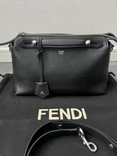FENDIフェンディ バイザウェイ　ブラック　2way ギャランティーカード有のサムネイル