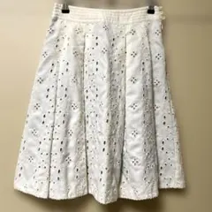 SHIPS シップス 刺繍レース フレアスカート 白 ふんわり 美シルエット Sのサムネイル
