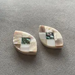 Item thumbnail for item e8540345-6aaa-4ab2-a93e-2125fb87166d