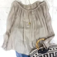 美品 ウィムガゼット リネン100% ギャザー ブラウス ベージュ 麻 ゆったりのサムネイル