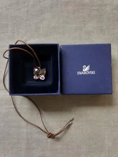 Swarovski 蝶の形 ネックレス