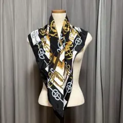 美品　シルク　スカーフ　黒