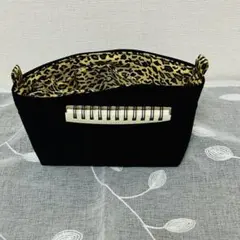 黒いヒョウ柄内装のコンパクト　バッグインバッグ