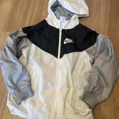 Nike フード付きウインドブレーカー
