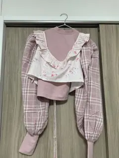 Lissi Boutique フリル付きトップス