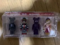 マクドナルド ゴジラ ベアブリック 新品未開封