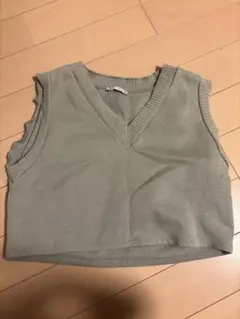 ZARA グリーン Vネック ニットベスト