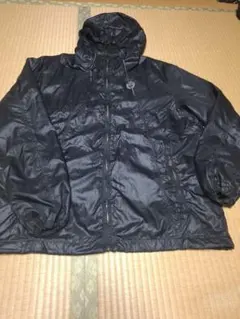 ユニクロ　フード付き黒ナイロンジャンパー　XLサイズ