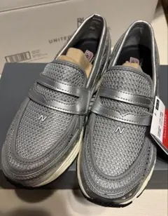 【新品・未使用】New Balance 1906Lシルバー スニーカー