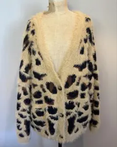 Dazy レオパード柄のフワフワカーディガン