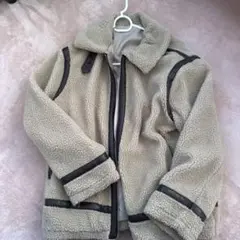 ベージュ フリースジャケット