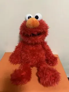 セサミストリート　エルモ　ぬいぐるみ