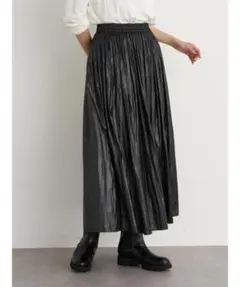 アースミュージックアンドエコロジー　プリーツスカート　新品　earth ブラック