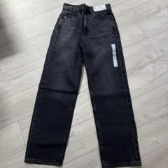 GU ハイライズ　ストレートジーンズのサムネイル