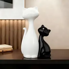 猫の形状の陶器製置物セット