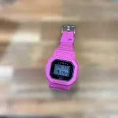 ITZYコラボG-SHOCK GMA-P2100T-7AJR レディース 白 - メルカリ