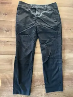 UNIQLO ユニクロ クロップドパンツ ブラック