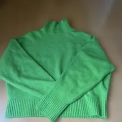 ZARA グリーン タートルネック セーター