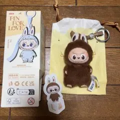 POP MART ラブブ　ポップマート イニシャル L キーホルダー