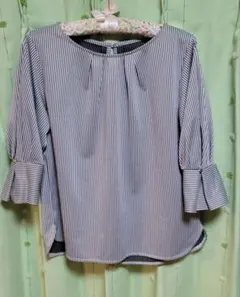 a.v.v ストライプ フリル袖ブラウス 【美品】