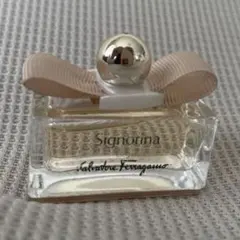 サルヴァトーレ フェラガモ シニョリーナ Signorina 5ml