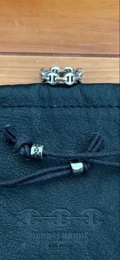 Item thumbnail for item 06f3c8ac-3cee-4bd2-a941-26b1b3f10425