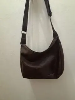 ダークブラウン ショルダーバッグ