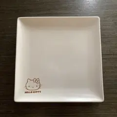 ローソンキャンペーン HELLO KITTY 四角いおさら