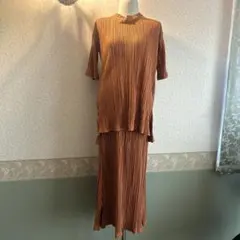 神戸レタス　レンガブラウン プリーツスカート　セットアップ