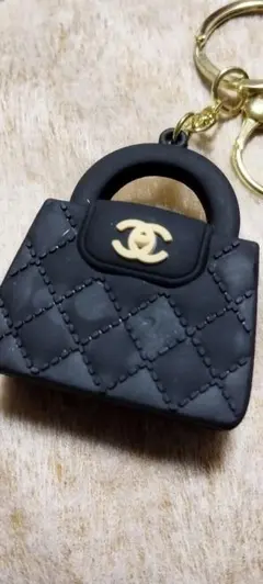 CHANEL ミニバッグ型キーホルダー　ノベルティ