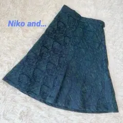 ニコアンド　ダークグリーン　フレアスカート　膝丈　刺繍　サイズ3