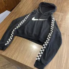 NIKE 袖ライン入りフーディ　パーカー