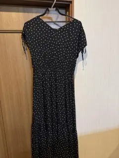 水玉 黒 ワンピース Feroux ドット 夏服のサムネイル