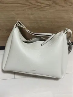 ポレーヌ　ホワイトレザーショルダーバッグ 2025年最新】polene バッグ ホワイトの人気アイテム - メルカリ