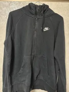 【早い者勝ち】NIKEジップアップパーカー