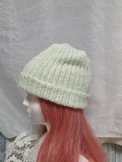 薄緑リブ編みニットビーニー
