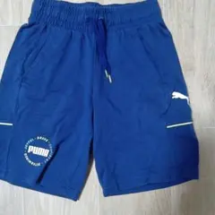 PUMA ネイビー ハーフパンツ　140cm