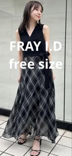 【美品・試着のみ】フレイアイディー　カシュクールニットコンビワンピース