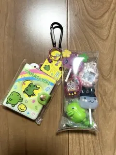 たまごっち ミニミニフォトアルバムキーホルダー&カラフルマルチチャーム&ワッペン