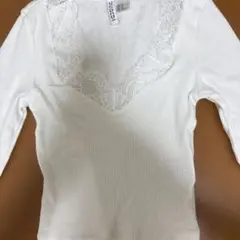 H&Mホワイト レース付き長袖Tシャツ